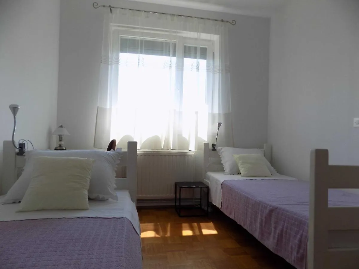 Apartman Borna