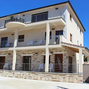 https://medulinka-apartments.in-istria.net