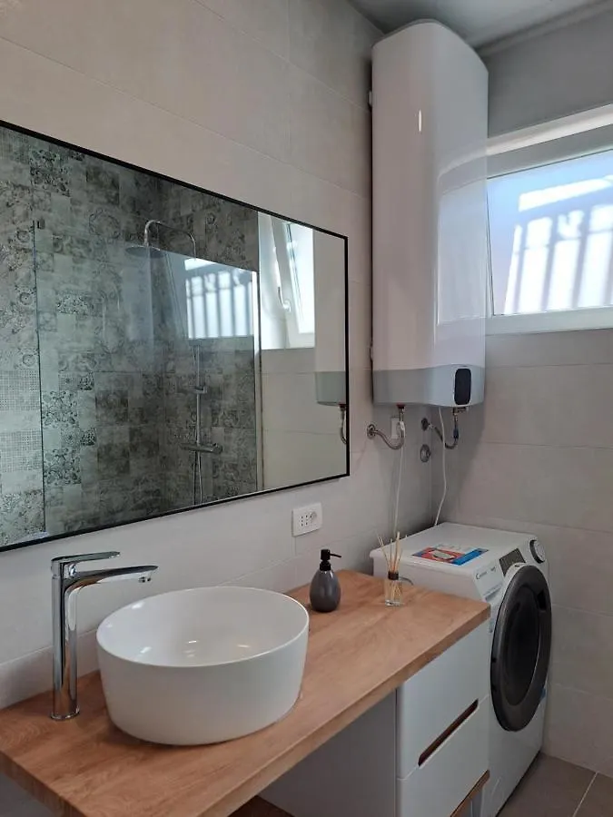Apartman Borna Vrbnik 0*,